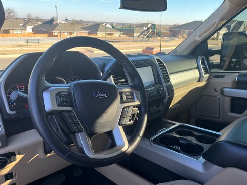 Used 2020 Ford F250 Lariat w/ Lariat Ultimate Package image 15