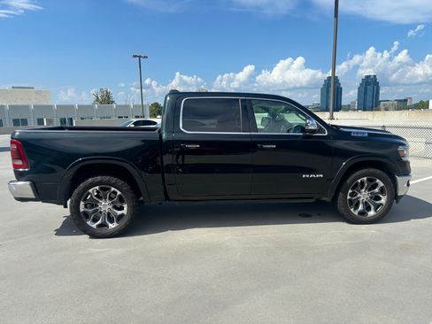 Used 2019 RAM 1500 Laramie AWD/4WD image 9