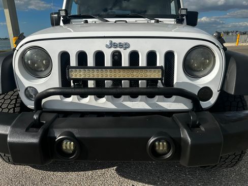 Used 2015 Jeep Wrangler Sport image 15