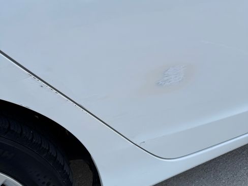 Used 2013 Honda Insight EX image 17