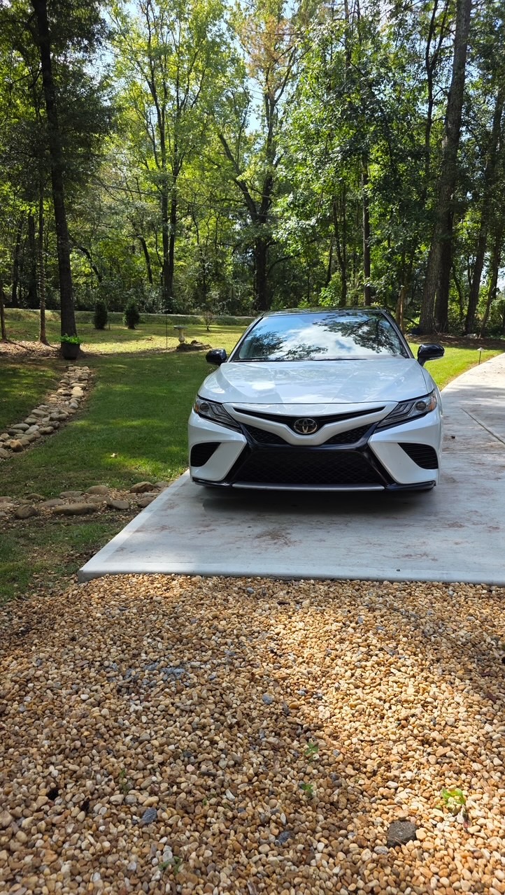 Used 2019 Toyota Camry XSE FWD image 10