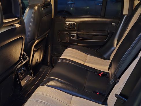 Used 2011 Land Rover Range Rover Autobiography image 6