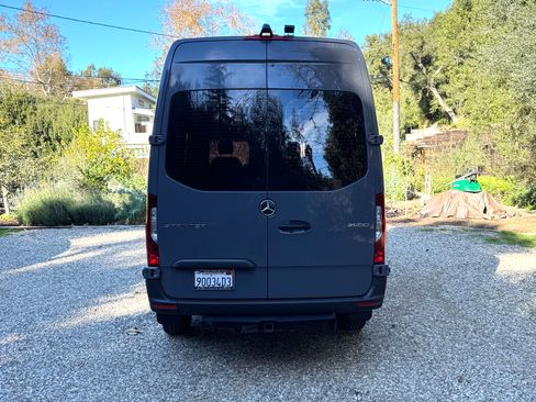 Used 2020 Mercedes-Benz Sprinter 2500 image 2
