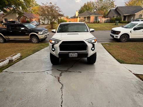 Used 2021 Toyota 4Runner TRD Off-Road Premium image 6