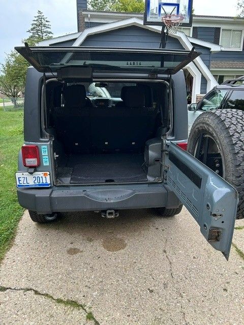 Used 2014 Jeep Wrangler Unlimited Sport w/ Quick Order Package 24S AWD/4WD image 9