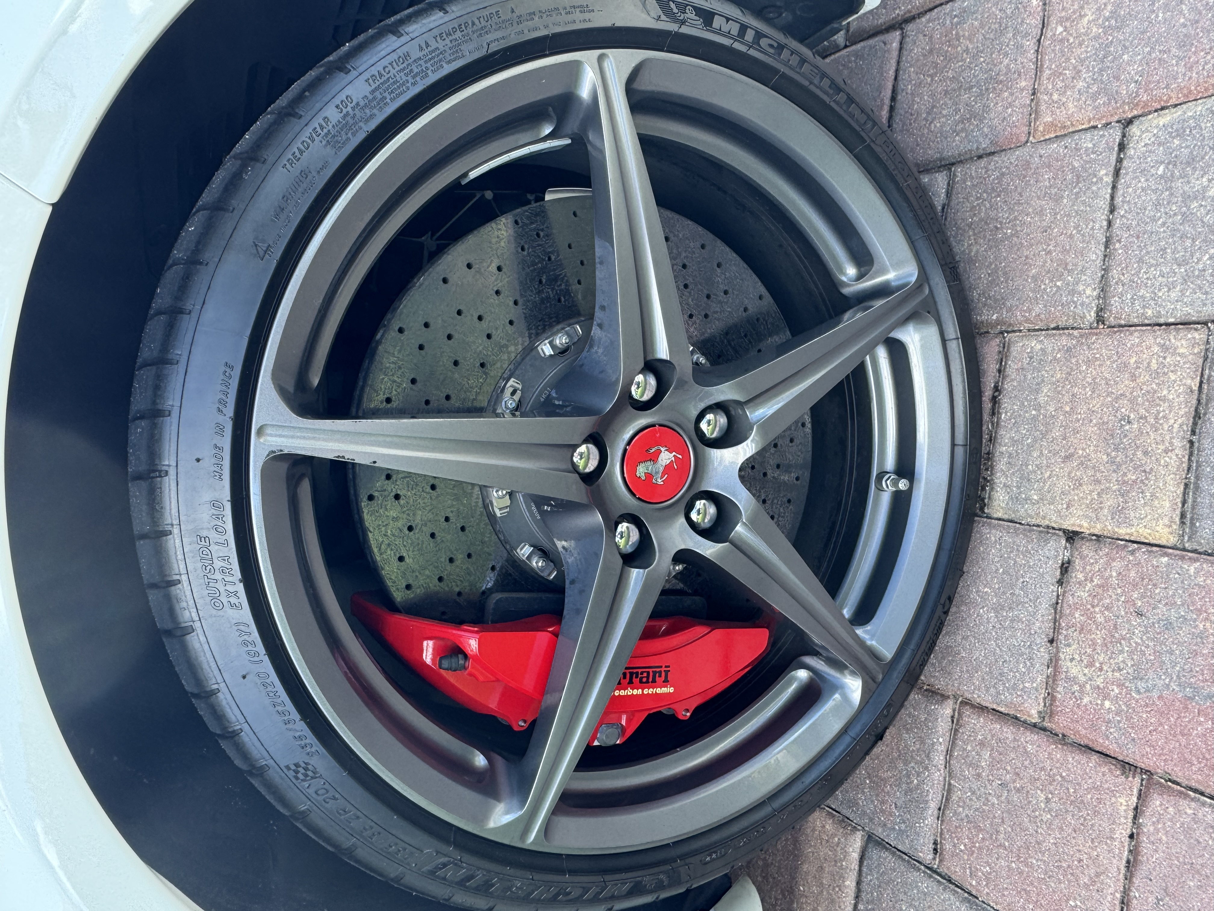Used 2015 Ferrari 458 Spider RWD image 5