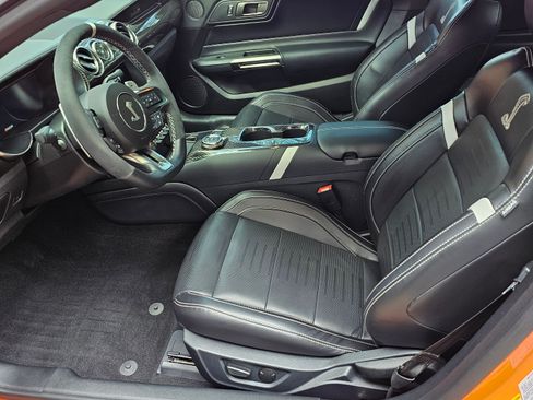 Used 2021 Ford Mustang Shelby GT500 w/ Carbon Fiber Handling Package image 18