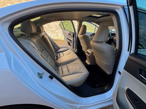 Used 2016 Honda Accord EX-L image 9