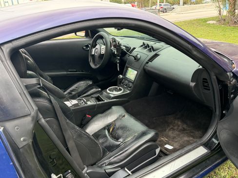 Used 2004 Nissan 350Z Touring image 11