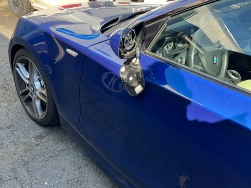 Used 2011 BMW 135i Convertible image 19