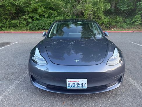 Used 2020 Tesla Model 3 RWD image 9