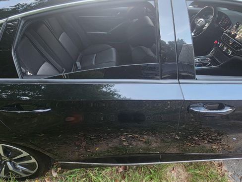 Used 2020 Honda Accord EX image 11