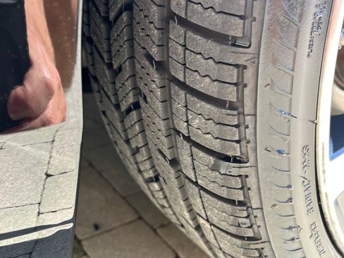 Used 2017 BMW 230i Convertible image 17