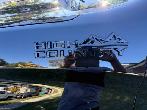 Used 2021 Chevrolet Silverado 1500 High Country w/ Z71 Off-Road Package image 21