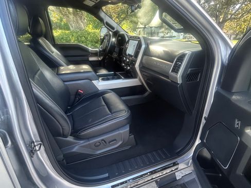 Used 2022 Ford F250 Lariat w/ Black Appearance Package AWD/4WD image 24