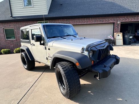 Used 2007 Jeep Wrangler X AWD/4WD image 2