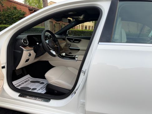 Used 2024 Mercedes-Benz C 300 Sedan image 8