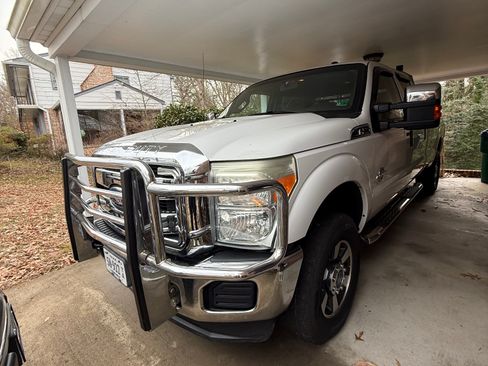 Used 2011 Ford F350 XLT w/ XLT Interior Pkg image 1