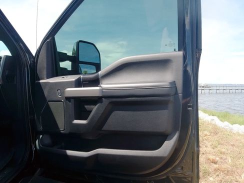 Used 2020 Ford F450 Platinum w/ FX4 Off-Road Package image 22