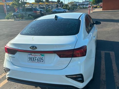 Used 2020 Kia Forte LXS FWD image 8
