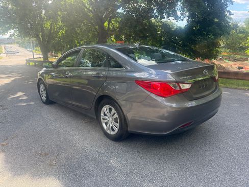 Used 2011 Hyundai Sonata GLS FWD image 11