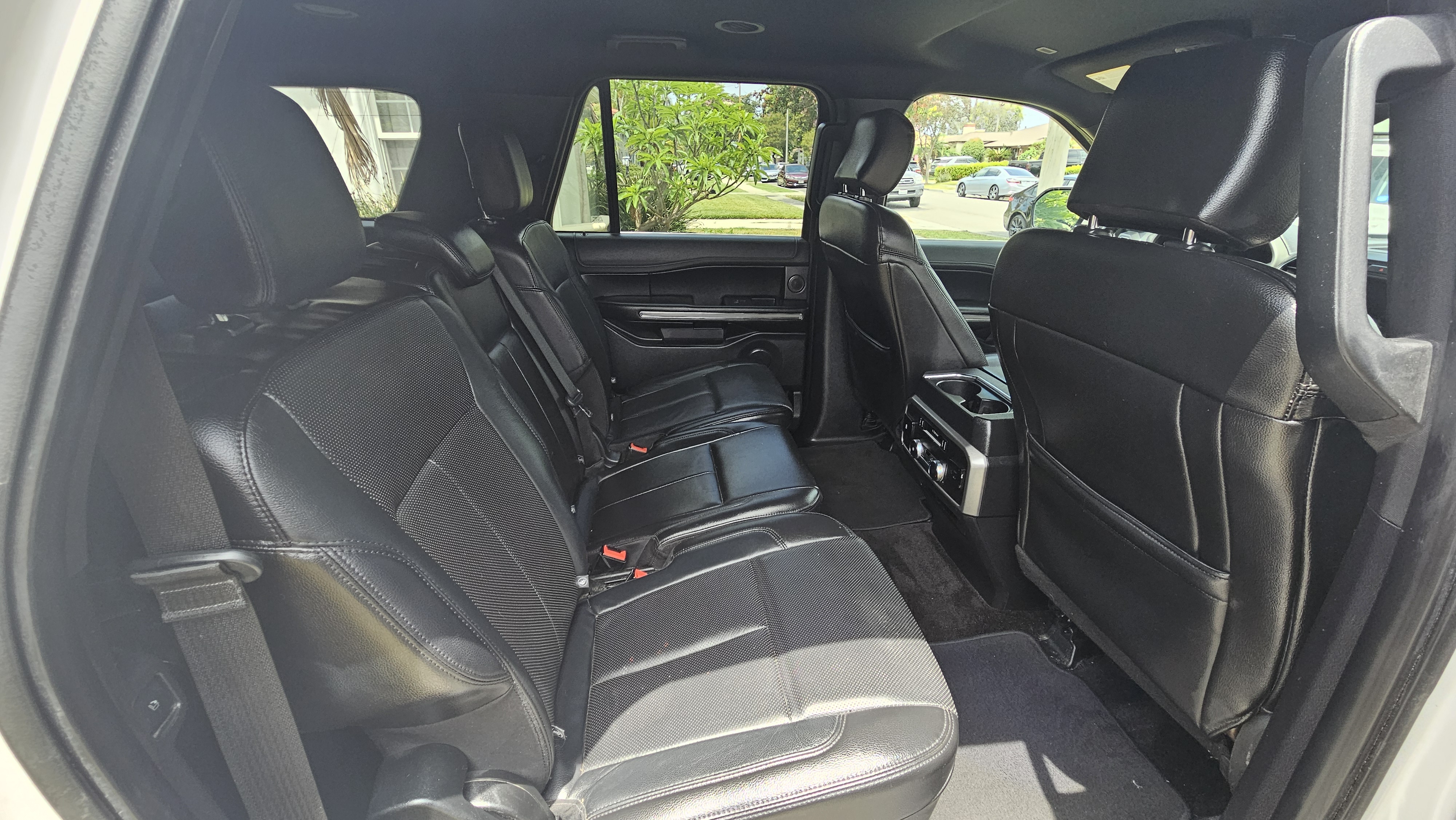 Used 2018 Ford Expedition Max XLT w/ Equipment Group 202A RWD image 21