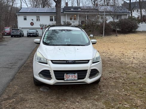 Used 2013 Ford Escape SE image 1