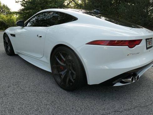 Used 2016 Jaguar F-TYPE R AWD/4WD image 6