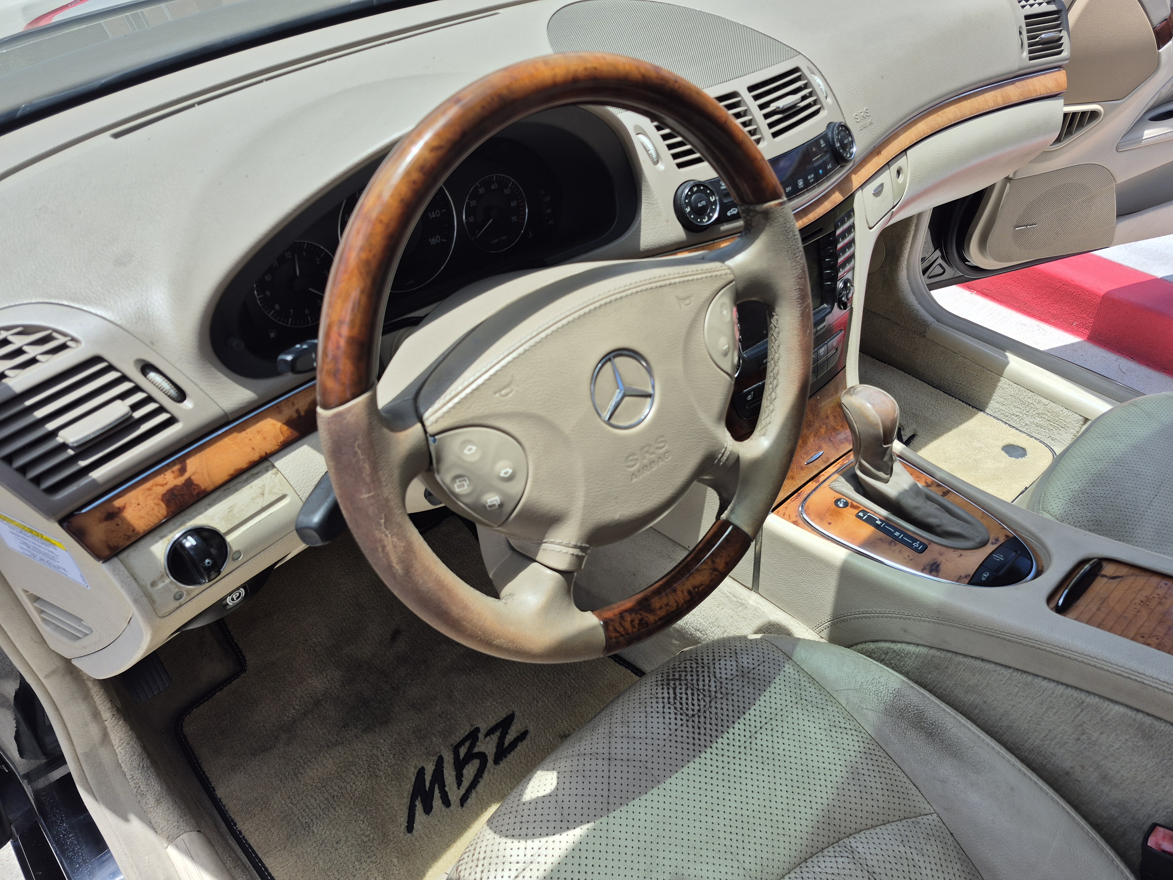 Used 2005 Mercedes-Benz E 500 Sedan image 17