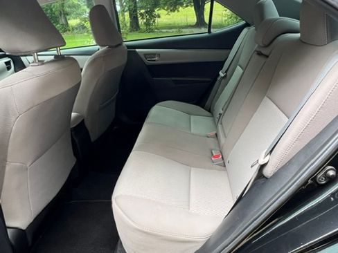 Used 2016 Toyota Corolla LE FWD image 17