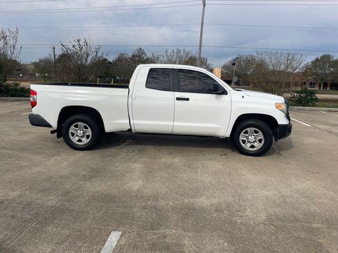 Used 2014 Toyota Tundra SR image 1