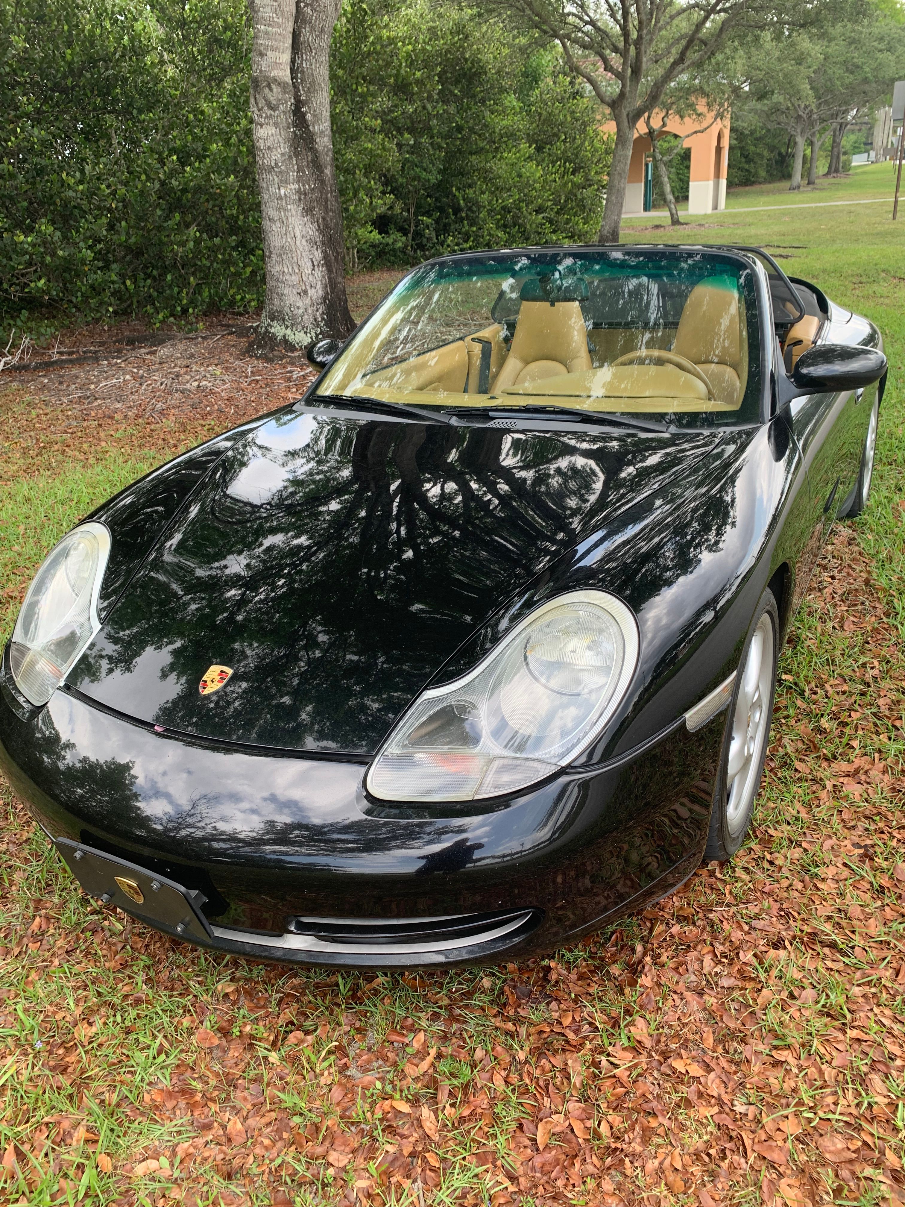 Used 2000 Porsche 911 Cabriolet image 2