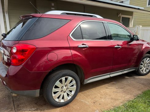 Used 2010 Chevrolet Equinox LTZ image 2