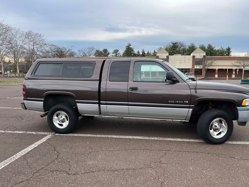 Used 1998 Dodge Ram 1500 Truck 4x4 Quad Cab image 2