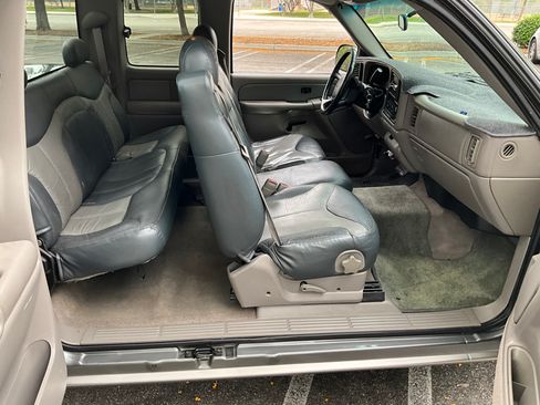 Used 2000 GMC Sierra 1500 2WD Extended Cab image 9