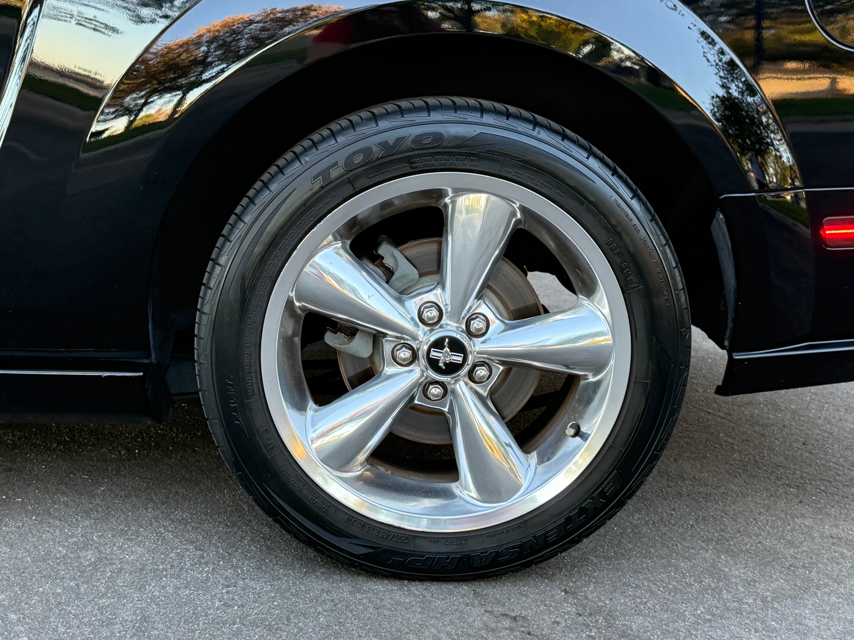 Used 2006 Ford Mustang GT Premium RWD image 15