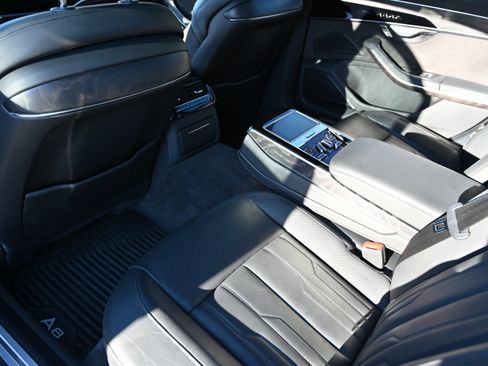 Used 2021 Audi A8 L 4.0T image 21