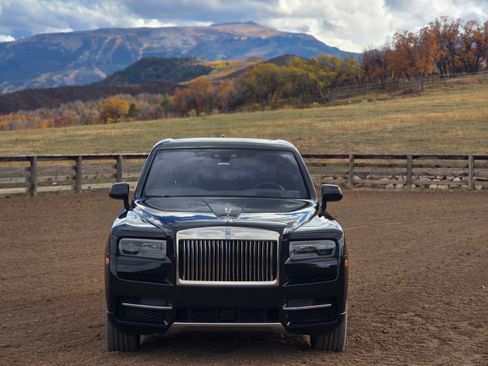 Used 2019 Rolls-Royce Cullinan image 8