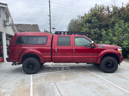 Used 2014 Ford F350 Platinum w/ FX4 Off-Road Package AWD/4WD image 14