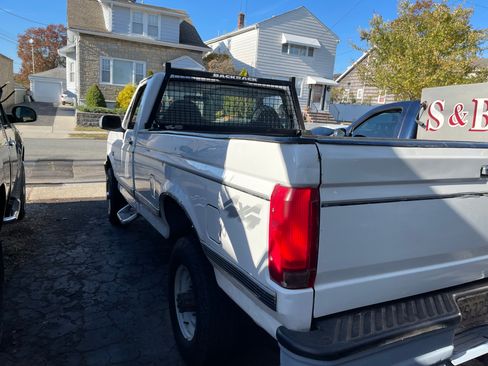 Used 1997 Ford F250 4x4 Regular Cab Heavy Duty image 2