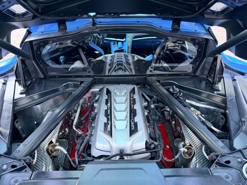 Used 2022 Chevrolet Corvette Stingray Premium Cpe w/ Z51 Performance Package image 9