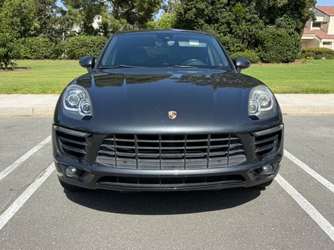 Used 2018 Porsche Macan Sport Edition AWD/4WD image 9