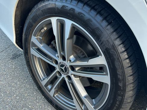 Used 2021 Mercedes-Benz E 350 Sedan image 22