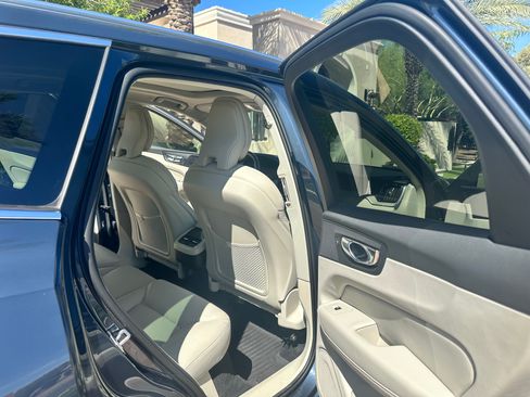 Used 2022 Volvo XC60 B5 Inscription w/ Protection Package image 6