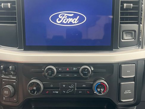 Used 2025 Ford F350 XLT w/ Black Appearance Package AWD/4WD image 17