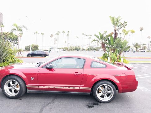 Used 2009 Ford Mustang Premium RWD image 14