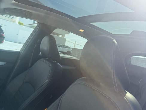 Used 2019 INFINITI QX50 Luxe FWD image 17