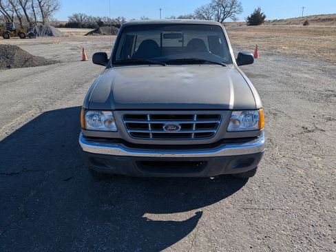 Used 2003 Ford Ranger XLT image 2