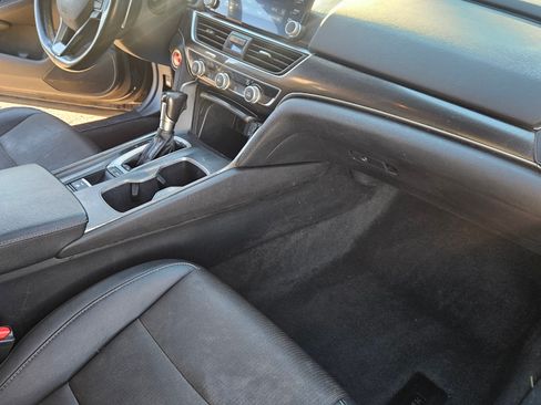 Used 2019 Honda Accord Sport image 8