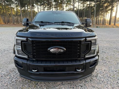 Used 2020 Ford F450 Platinum w/ FX4 Off-Road Package image 4